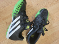 For sale soccer shoes size 6 and a half