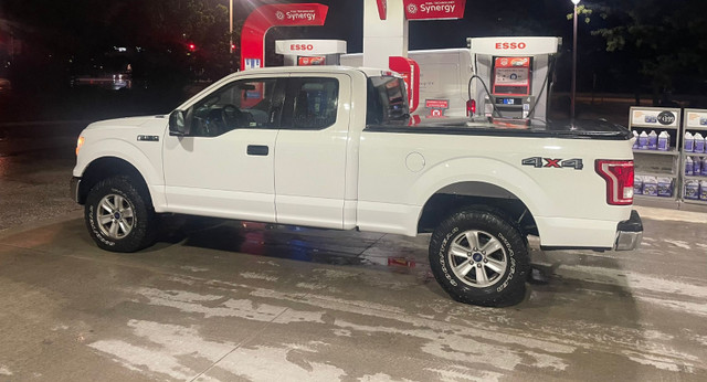 2015 Ford F150 XLT 4x4 in Cars & Trucks in Markham / York Region - Image 2