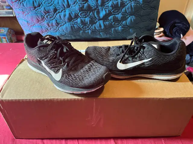 NIKE ZOOM WINFLO 5 MESH RUNNING SHOES in Women's - Shoes in Kitchener / Waterloo - Image 6