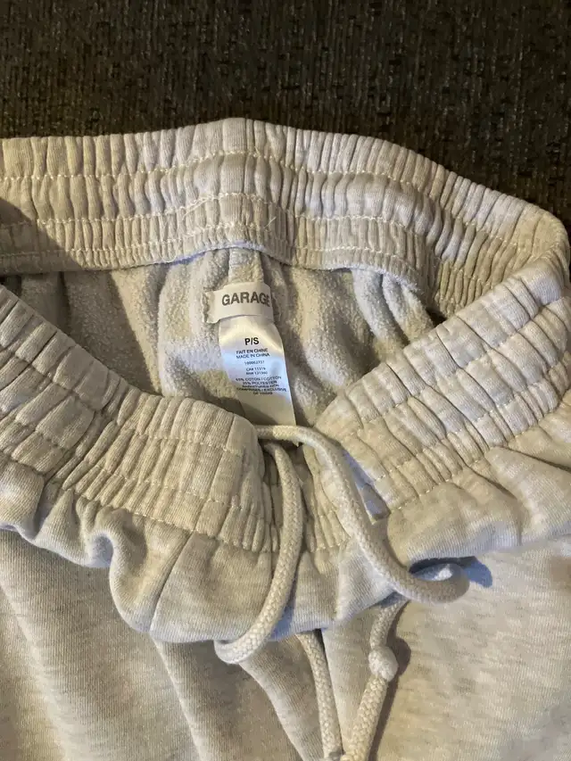 Women’s clothes in Women's - Bottoms in Calgary - Image 6