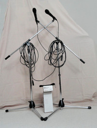 Peavey microphones, cables and stands