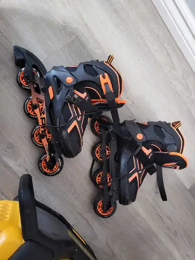 Inline Skates/Rollerblades kids approx size 2 to 3.5, Voir plus