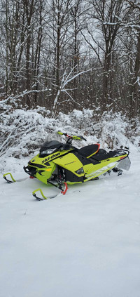 2020 Ski-doo Renegade X  850 etec 