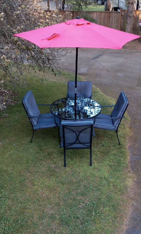 7pc Patio Set in Patio & Garden Furniture in Comox / Courtenay / Cumberland - Image 2