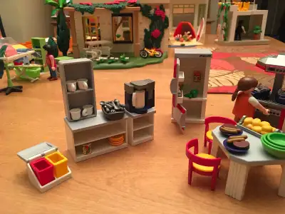 Cuisine Playmobil 4283 Kitchen with dinette set, View more
