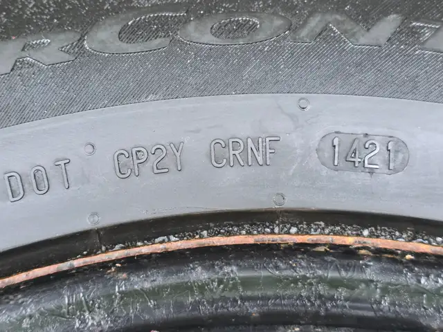 * 4 PNEUS D'HIVER CONTINENTAL P225/65R17 + RIMS 5 x 114.3 * in Tires & Rims in Granby - Image 9