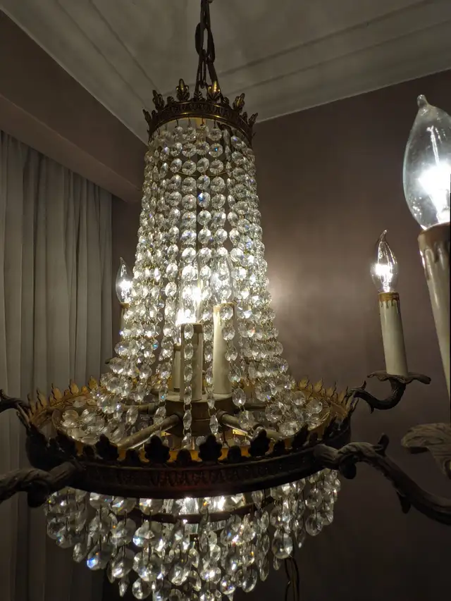 CHANDELIER - 12 CANDLE - 811 CRYSTALS ON SOLID BRASS FRAME in Indoor Lighting & Fans in City of Toronto - Image 8