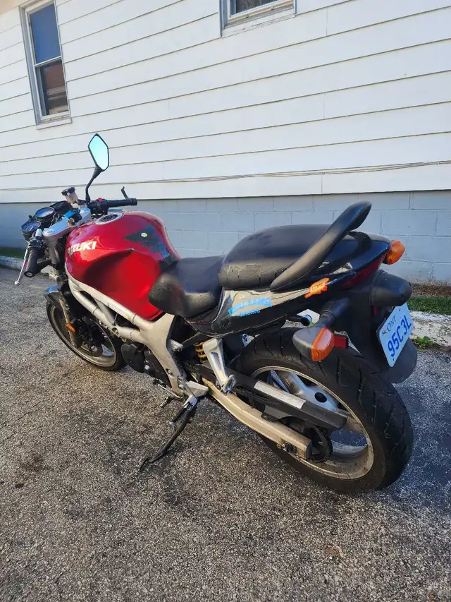 2001 SV650 in Sport Touring in Norfolk County - Image 5