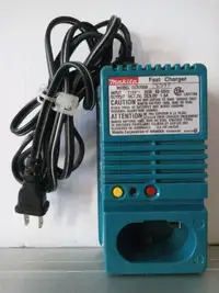 Makita Cordless Drill Battery Fast Charger Model:DC9700A DC 7.2V
