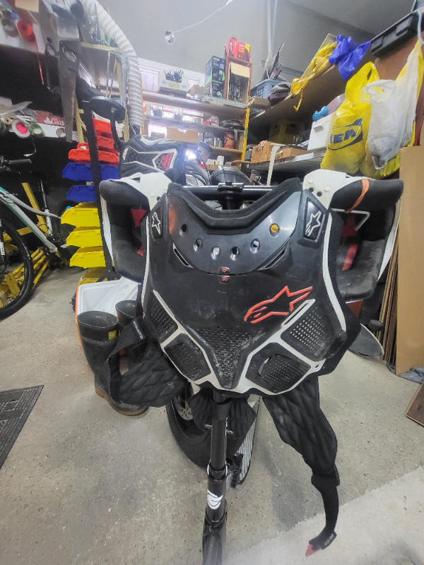 Dirt bike Chest Protector in Motorcycle Parts & Accessories in Edmonton