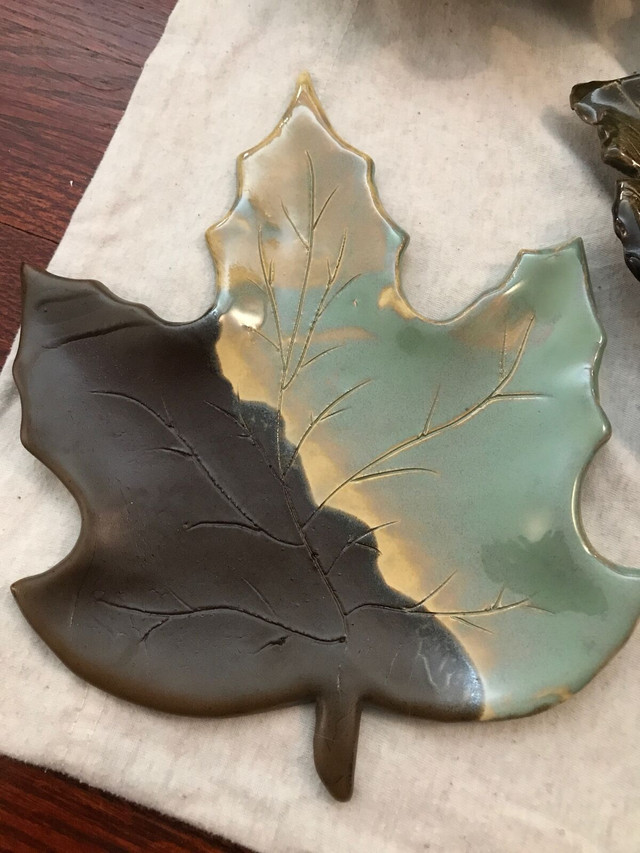 FALL DECOR - Leaf plates & bowls in Arts & Collectibles in St. Catharines - Image 2