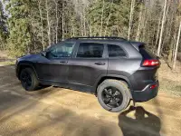 2017 Jeep Cherokee sport 