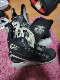 Hockey skates