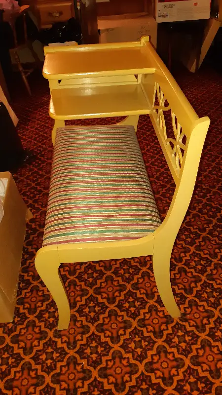 "HALLWAY CHAIR with WRITING TABLE" - in Excellent Condition! in Arts & Collectibles in Winnipeg - Image 7