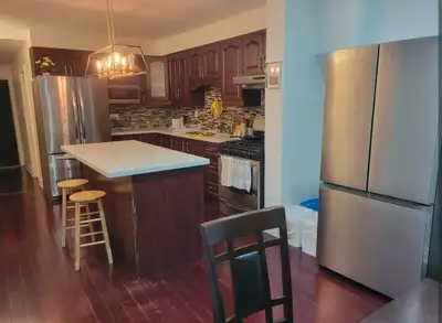start August 1 Private bedroom share bathroom at dundas/bathurst