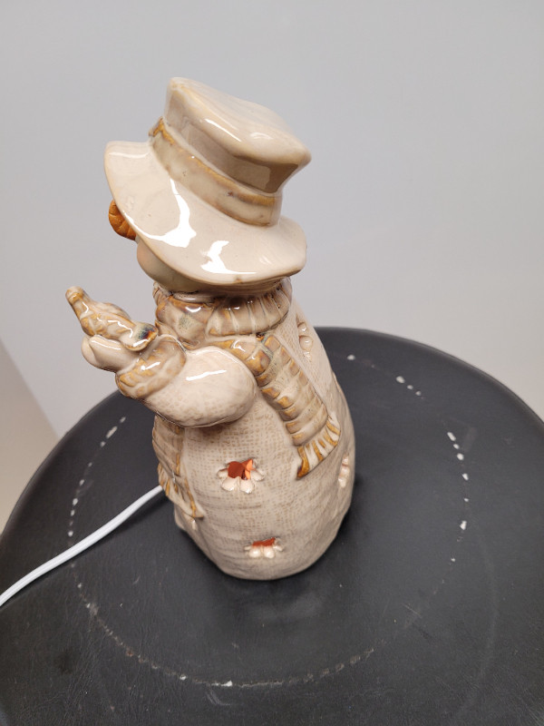 Vintage Ceramic Snowman Lamp /Light in Arts & Collectibles in Dartmouth - Image 2