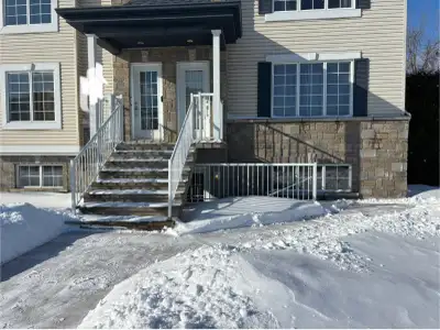 *** Appartement 4 1/2 à louer / Terrebonne secteur Grande-Allée pour le 1er Avril. 4 ½ à louer – Ter...