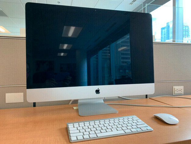 27-inch iMac Computer in Desktop Computers in City of Halifax