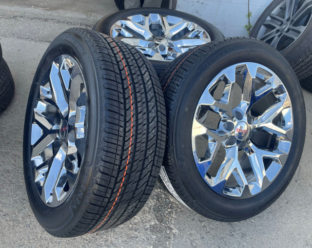 02. 2024 GMC yukon / Chevy Tahoe 22" chrome rims and tires in Tires & Rims in Edmonton - Image 2