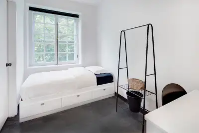 We offer the following amenities Please kindly WhatsApp or text +1 (604) 716-5183 1. Fully Furnished...