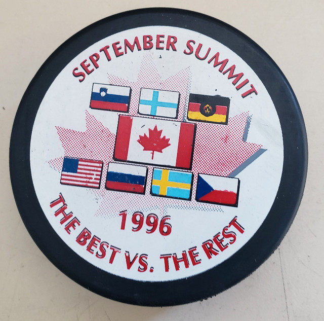 1996 September Summit Hockey Puck - $20 dans Art et objets de collection  à Delta/Surrey/Langley