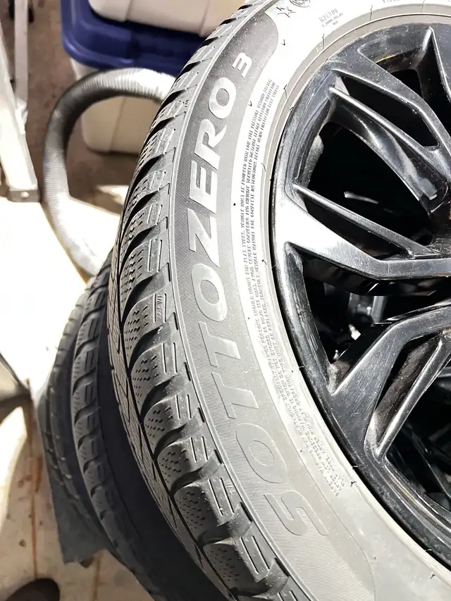 BMW X1/X2 Winter Wheel & Tire Package. Original BMW Rims. in Tires & Rims in Mississauga / Peel Region - Image 4
