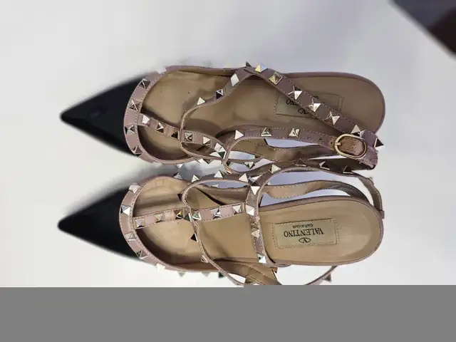 Valentino Heels in Women's - Shoes in Markham / York Region - Image 5