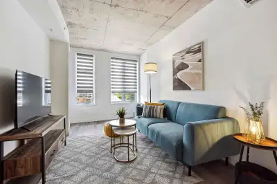 MODERN FURNISHED CONDO