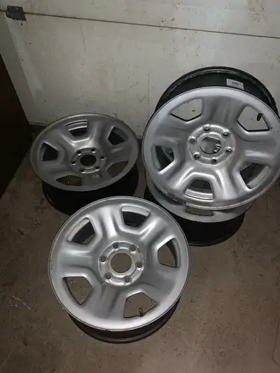 Mopar steel rims. 275/65R18 Used for two seasons. They came off a 2021 Ram 1500. I took a close up o...