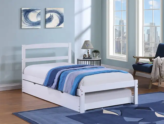 Lit blanc single bois avec 2 tiroirs in Beds & Mattresses in City of Montréal - Image 4