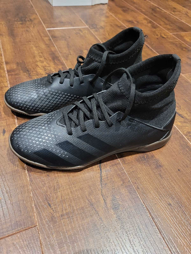 Adidas indoor soccer shoes in Soccer in Mississauga / Peel Region