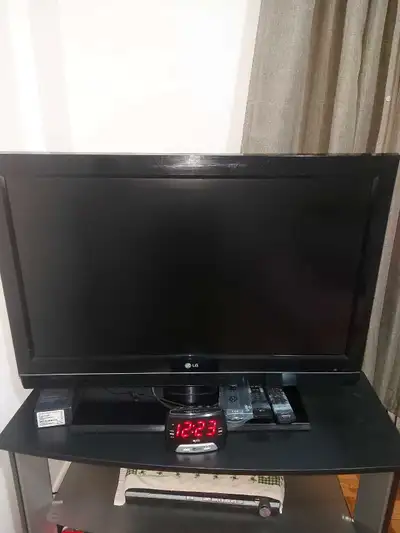 LG tv 37 inch  model no: 37LC7D. , View more