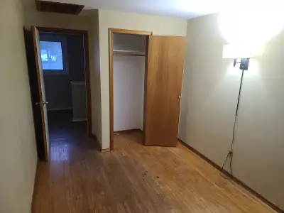 Hello! We are looking for a new room mate to fill a room in our shared house. We are currently 3 (2...
