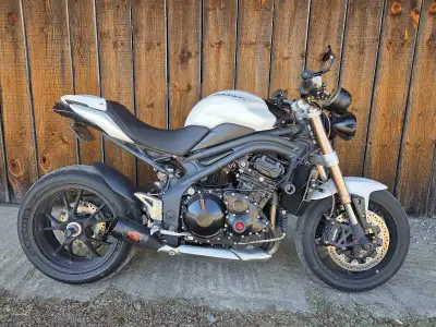 This bike has been very well maintained over the years and has low km..Features include: Brembo Mast...