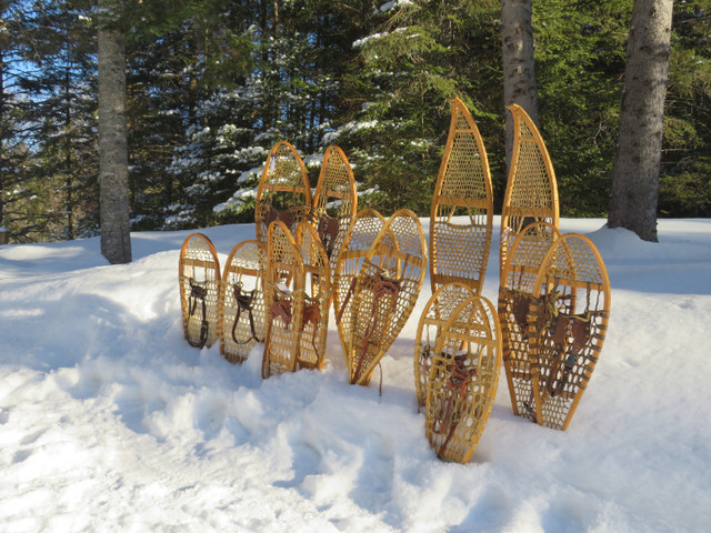Traditional Wood Snowshoes *Please Read Ad* dans Pêche, camping et plein Air  à Trenton