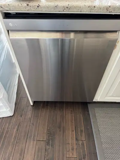 LG dishwasher with Error Code (LE) - 5 years old, View more