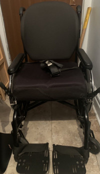 Wheelchair with Roho cushion