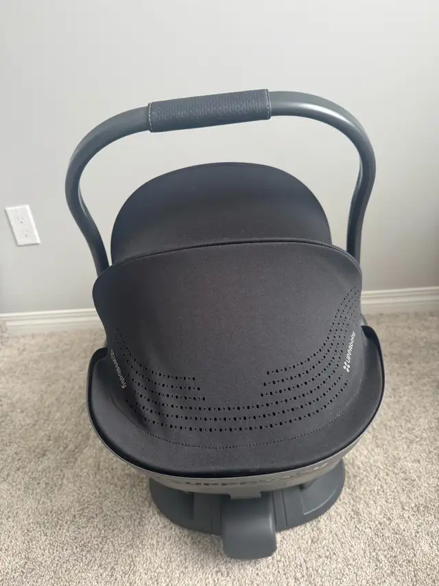 UPPAbaby Aria V2 car seat in Strollers, Carriers & Car Seats in Edmonton - Image 4