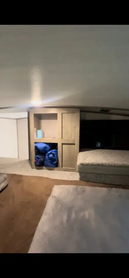 Modern and Beautiful 2021 Hemisphere 378FL Loft Camper in RVs & Motorhomes in Regina - Image 9