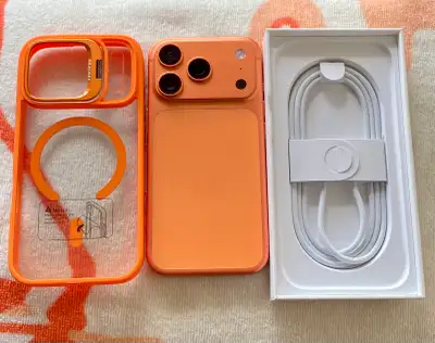 256GB of storage, it comes with the original box, case, and charging cable. This iPhone is in excell...