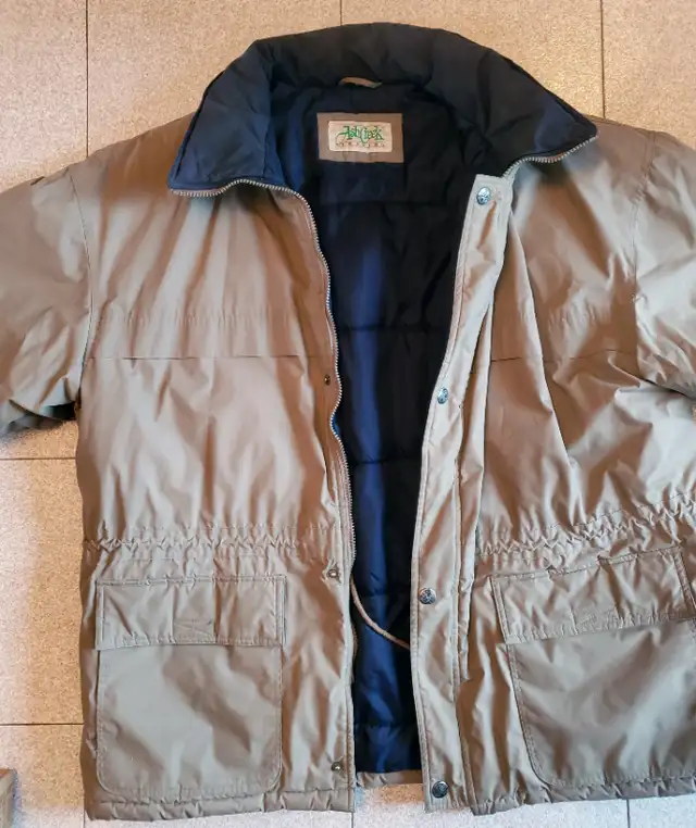 MEN'S WINTER JACKET - LARGE / VESTE D’HIVER  DOUDOUNE GRAND in Men's in Laval / North Shore - Image 4