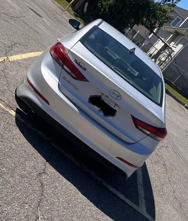 Hyundai Elantra 2017557928270928302082