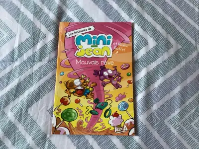 Livre mini Jean et mini Bulle. Ce livre est nouveau et parfait pour les jeunes enfants!