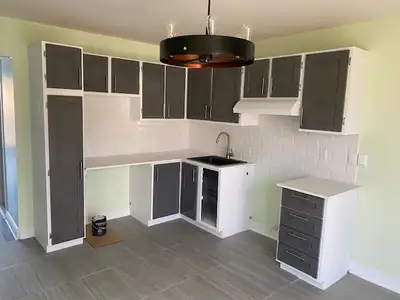 PROMOTION À QUI LA CHANCE ??? - UN MOIS GRATUIT - PREMIER ÉTAGE très clair - Beau grand 4 1/2 rénové...