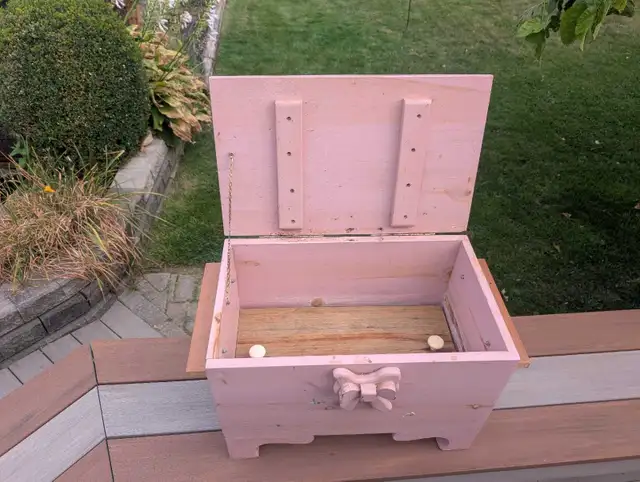 Indoor Compost Bin for garden worms (during cold weather) in Other in Oakville / Halton Region - Image 3