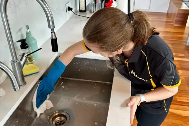 Cleaning Services in Saskatoon64993766613122120