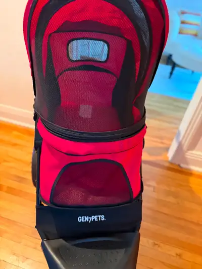 Pet stroller. Gen7 Pet, View more