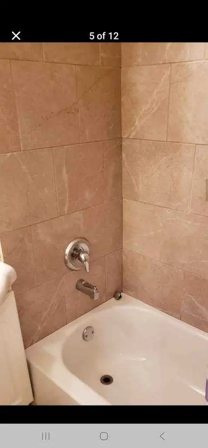 Half duplex for rent in British Columbia in Canada - Image 9