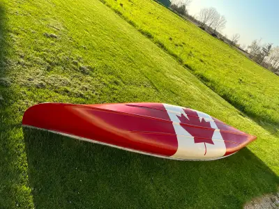 Beautiful 16’ Canoe Perfect for hanging in a lakeside cottage But in mint condition if you do decide...