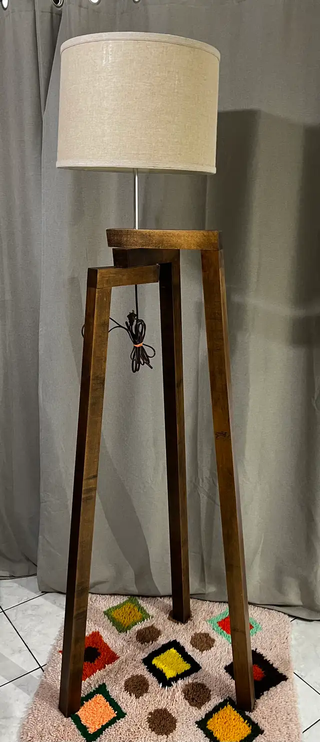 MCM Style Wooden Tripod Lamp w/ Hidden Cord Feature in Indoor Lighting & Fans in Gatineau - Image 3
